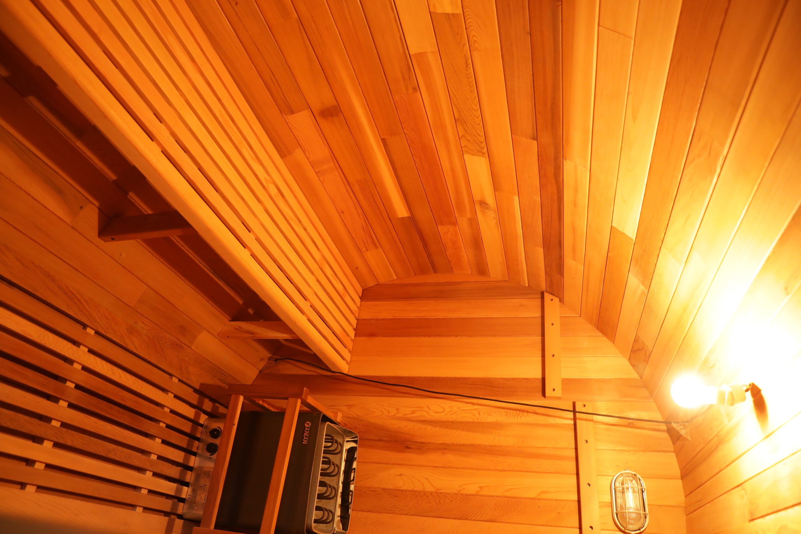 Custom 5 Person Luxury Cedar Outdoor Infrared Barrel Sauna 003