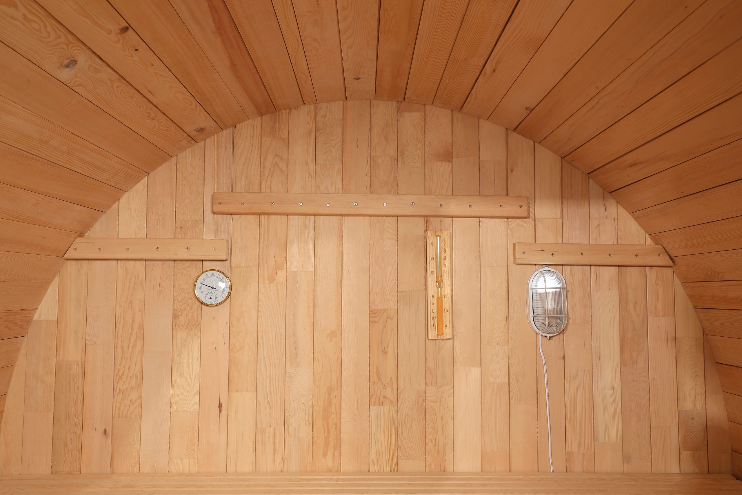 Wholesale Red Cedar 6 Person Outdoor Barrel Sauna with Harvia Sauna Heater 004